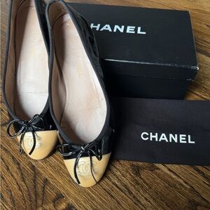 CHANEL Classic Two Tone Black & Beige Ballet Flats - 100% Authentic